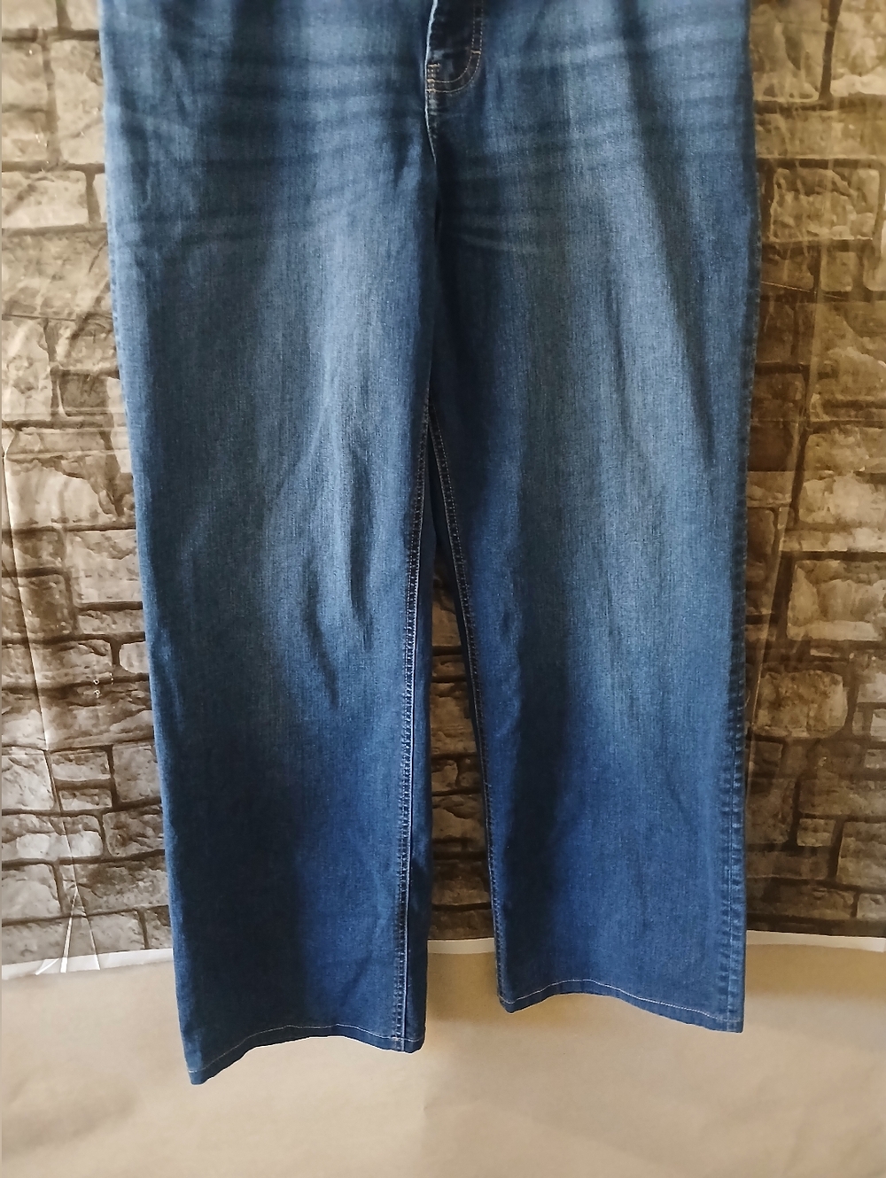 Lucky Brand Jeans in Dark and Light Blue Denim - Picture 7 of 8
